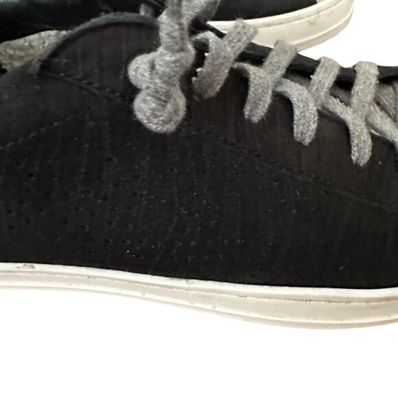 P448 Low Top Zebra and Leopard Print Lace Up Distressed Sneaker I 38140 - Picture 7 of 8